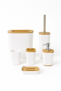 SET BAÑO PLASTICO Y BAMBU 6 PCS.