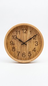 RELOJ PARED PLASTICO SIMIL MADERA 35 cm.