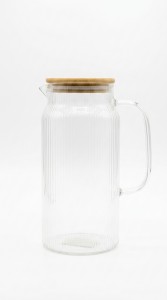 JARRA VIDRIO LABRADO TAPA BAMBU 1300 ml.