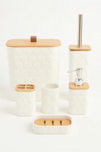 SET BAÑO PLASTICO Y BAMBU 6 PCS.