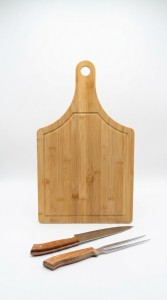 TABLA BAMBU C/ SET CUBIERTOS ASADOR