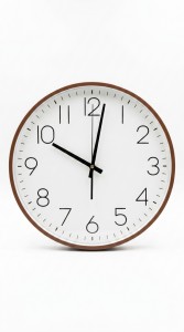 RELOJ PARED PLASTICO 35 cm.