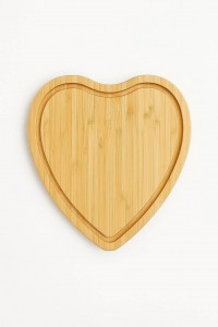 TABLA CORAZON BAMBU