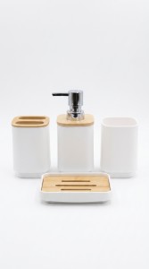 SET DE BAÑO PLASTICO Y BAMBU 4 PCS.